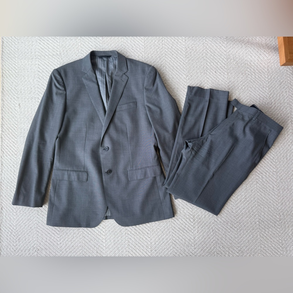 Banana Republic Marzotto Italian Wool Gray Patterned Suit jacket 42R pants 34
